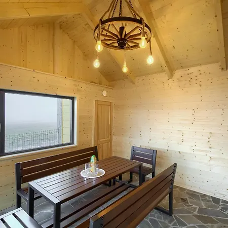 Pod Lanem شاليه