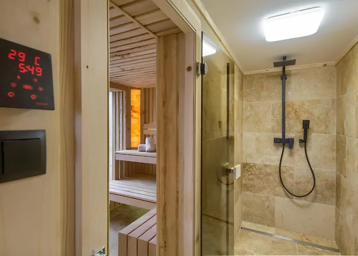 Pod Lanem شاليه